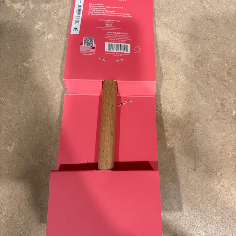 CWC Cherry-Themed Spatula and Cookie Cutter Set - Picture 2 of 2